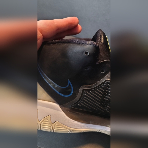 Nike Kyrie 6 "Shutter Shades" Black Glow In The Dark Men Size 9 - Picture 6 of 6